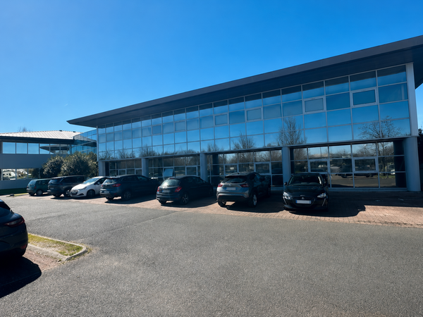Immeuble de bureaux 800 m² — près de Bordeaux